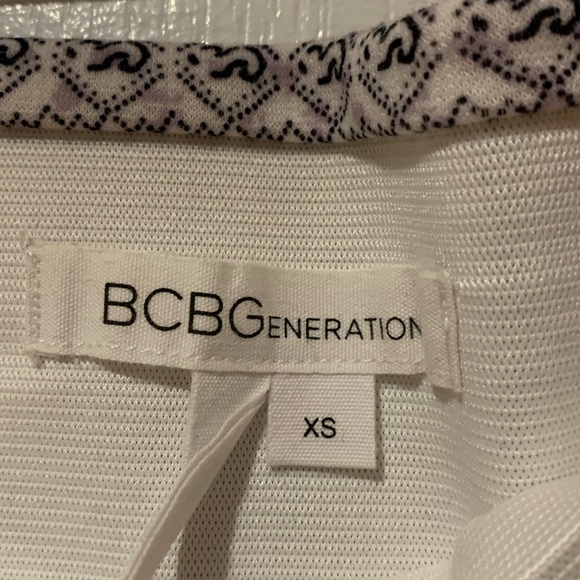 BCBGeneration mini skirt, elastic waistband, Size XS - Picture 2 of 2